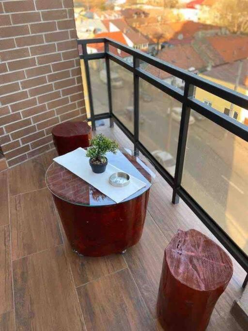 Cozy Apartment In The Center Of Cluj-Napoca Exteriör bild